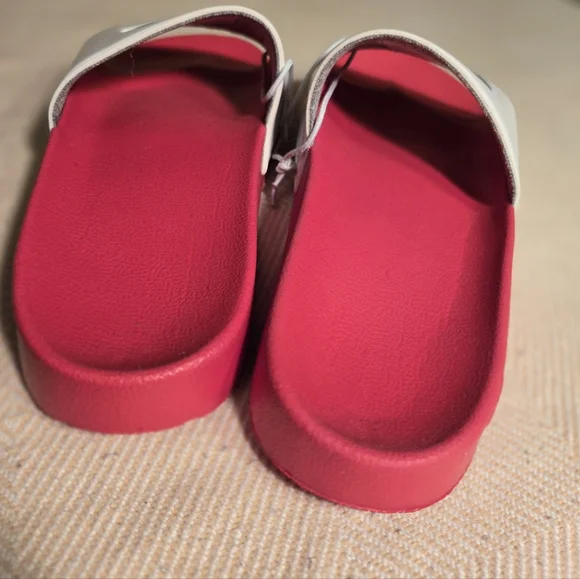 Champion Slides Red White Unisex Youth US 3 NWOT - Picture 3 of 5